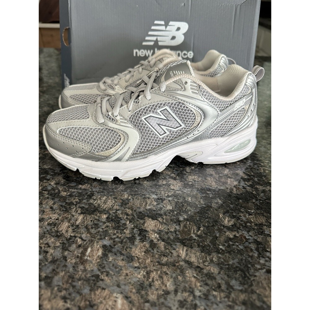 New‎ Balance 530 Low Top Gray Men's Sneaker MR530RS Sz 5.5 Men, 7 Women's.